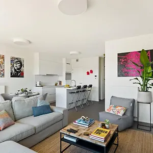 Ernest 33 Apartment
