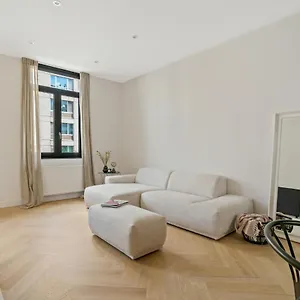 Zuid's Charming Gem Apt Apartment
